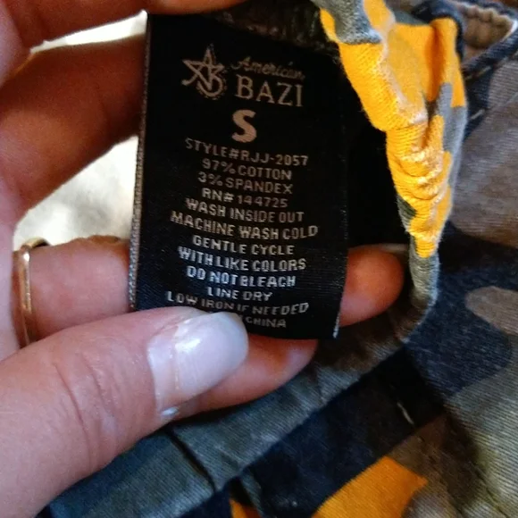 Camo style pants - Picture 3 of 3